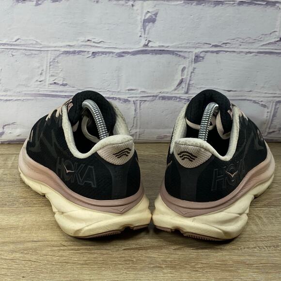 Hoka One One Clifton 9 Running Shoes Women's Size 9 Obsidian Black Pink Sneakers - Picture 4 of 8
